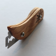 Load image into Gallery viewer, LACHILA -RUBBERWOOD