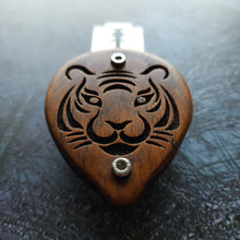 Load image into Gallery viewer, Planet Earth - Singha