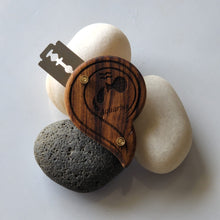 Load image into Gallery viewer, Rashi Kumbha - Aquarius